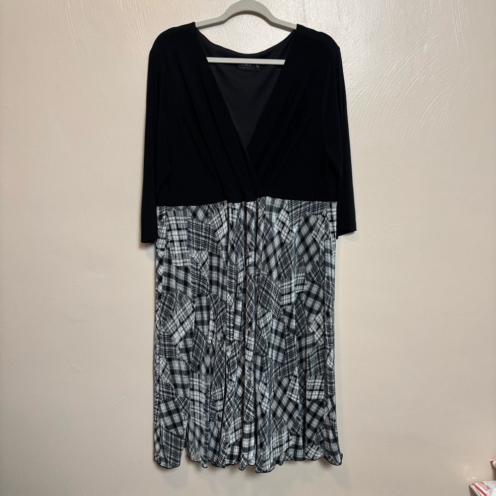 IGIGI Women's Dress Pull On V-Neck 3/4 Sleeve Black White Plaid Size 18/20‎
